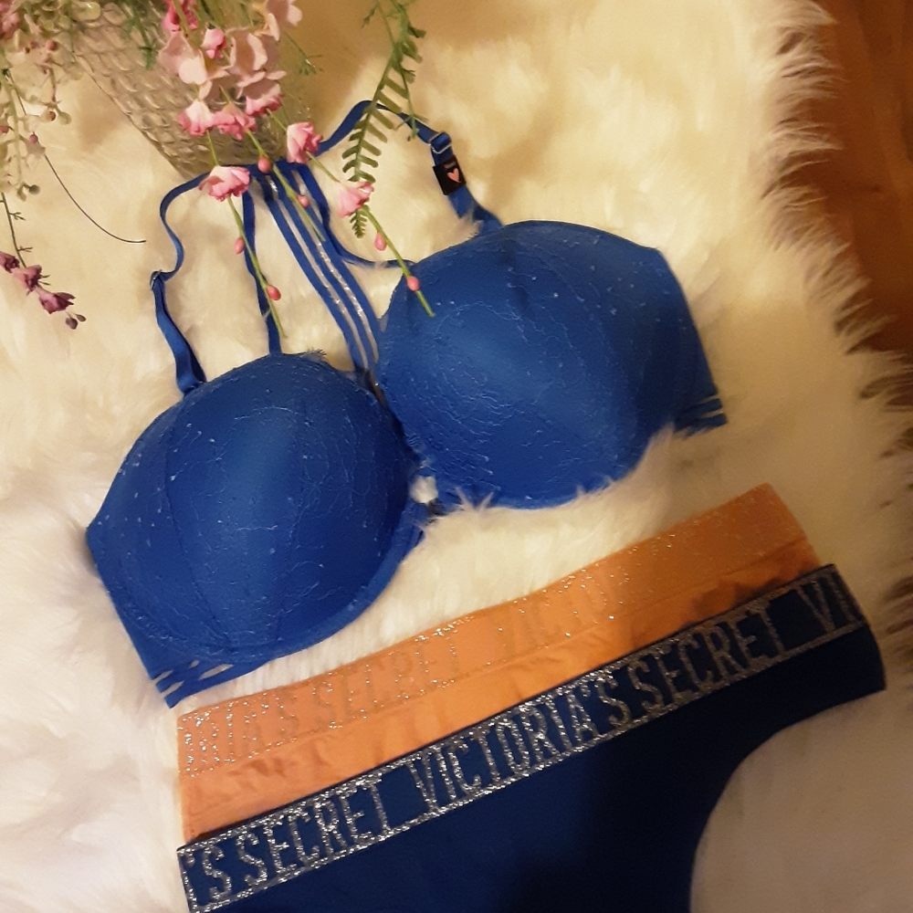 NWT VICTORIAS SECRET RAZORBACK BRA THONG SET